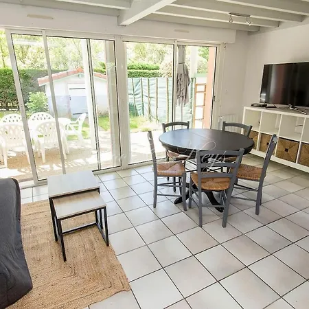 4-person Duplex ביסקארוס